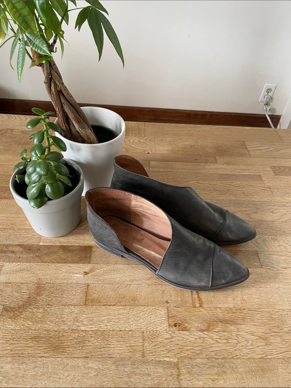 Free People Gray Cutout Flats